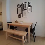 Estupendo Estudio Lejlighed